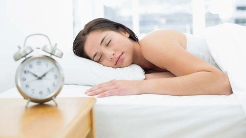 Effects of sleeping only 5 hours including fatigue, brain fog, poor concentration, and health risks